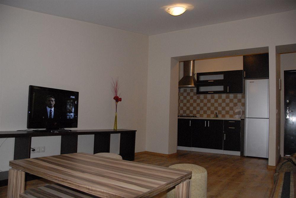 Hotel Knights Court Riga Esterno foto