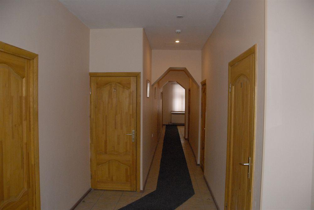 Hotel Knights Court Riga Esterno foto