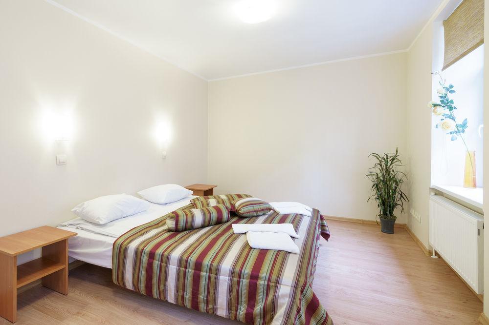 Hotel Knights Court Riga Esterno foto