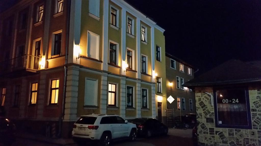 Hotel Knights Court Riga Esterno foto