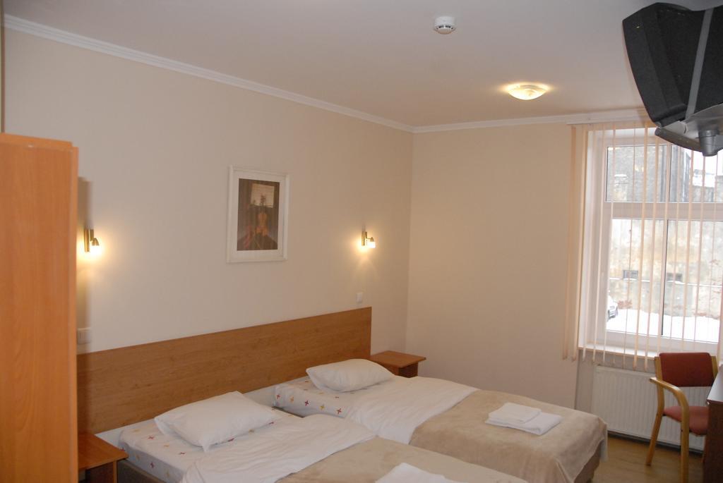Hotel Knights Court Riga Esterno foto