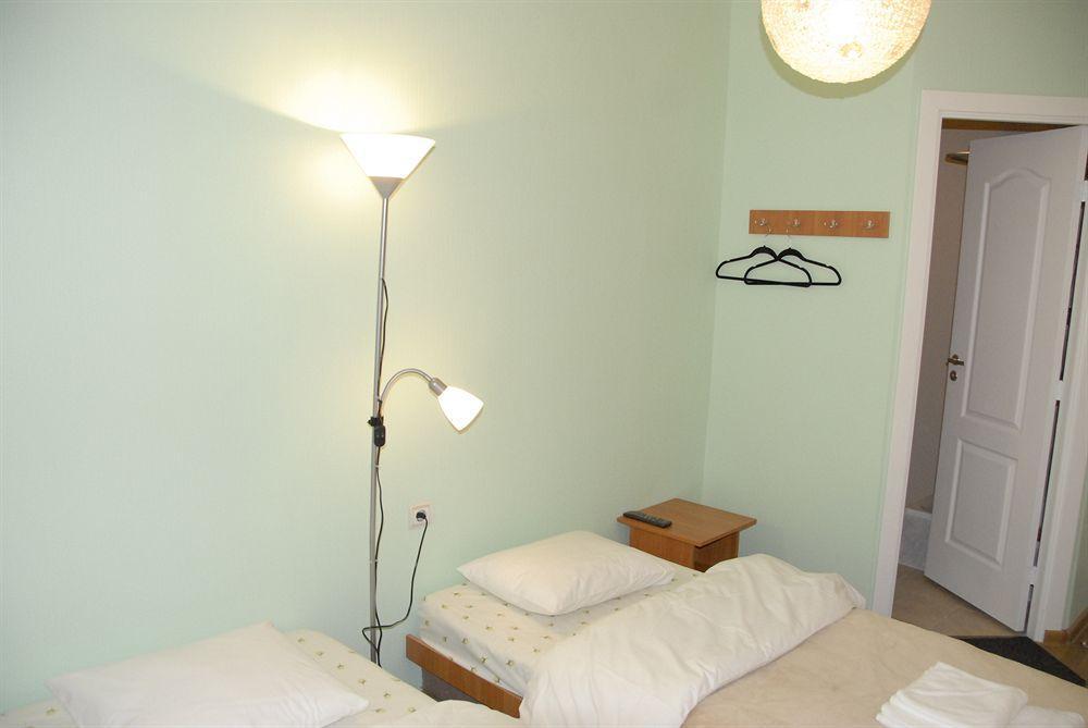 Hotel Knights Court Riga Esterno foto