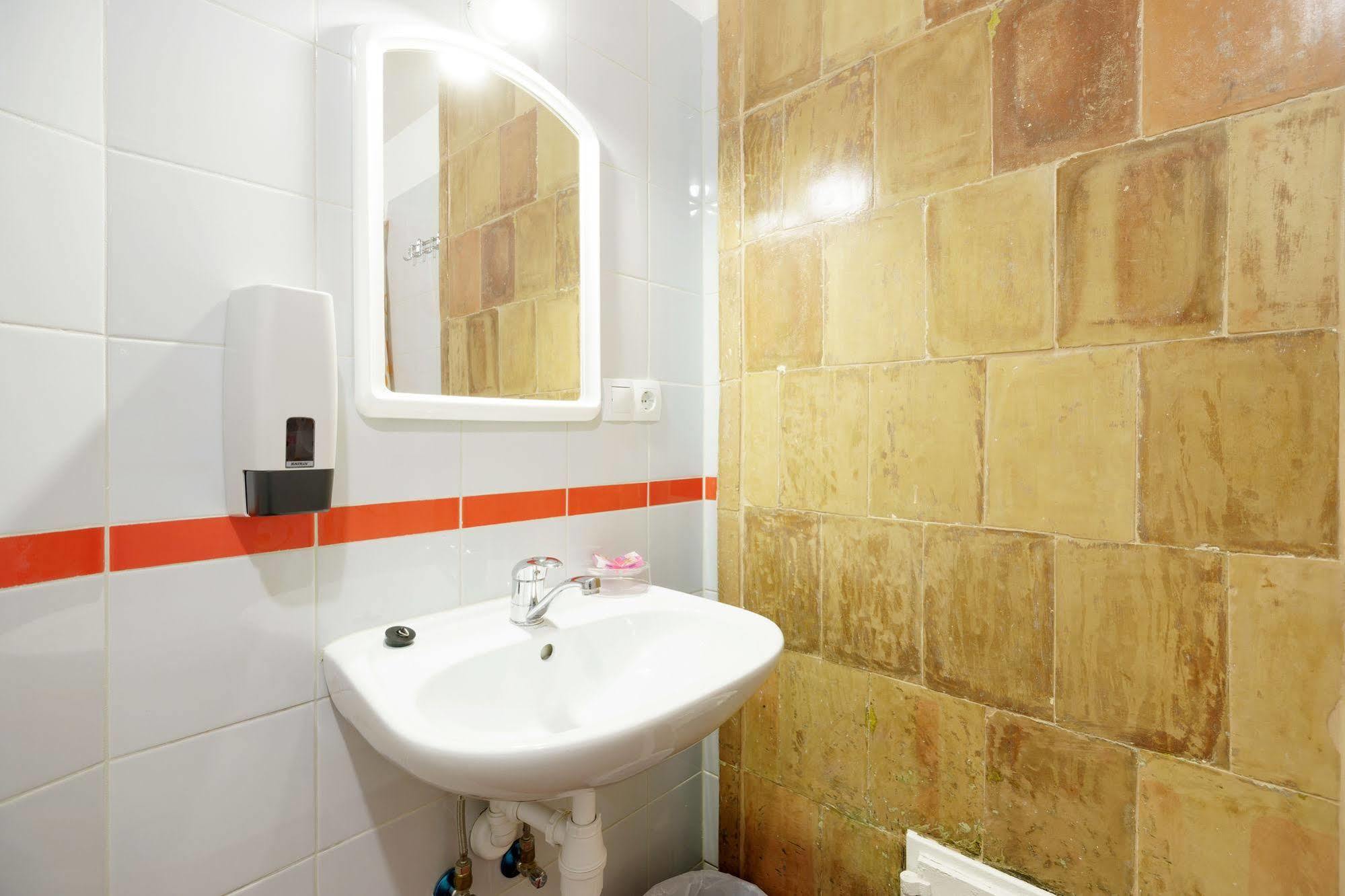 Hotel Knights Court Riga Esterno foto