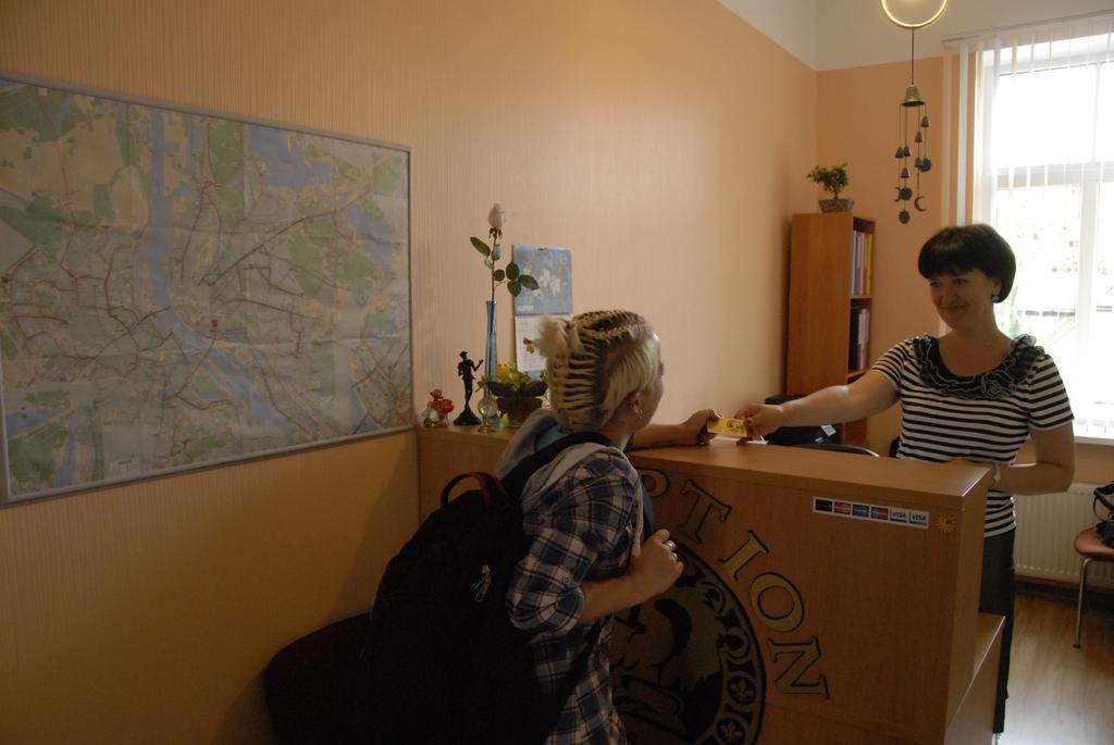 Hotel Knights Court Riga Esterno foto