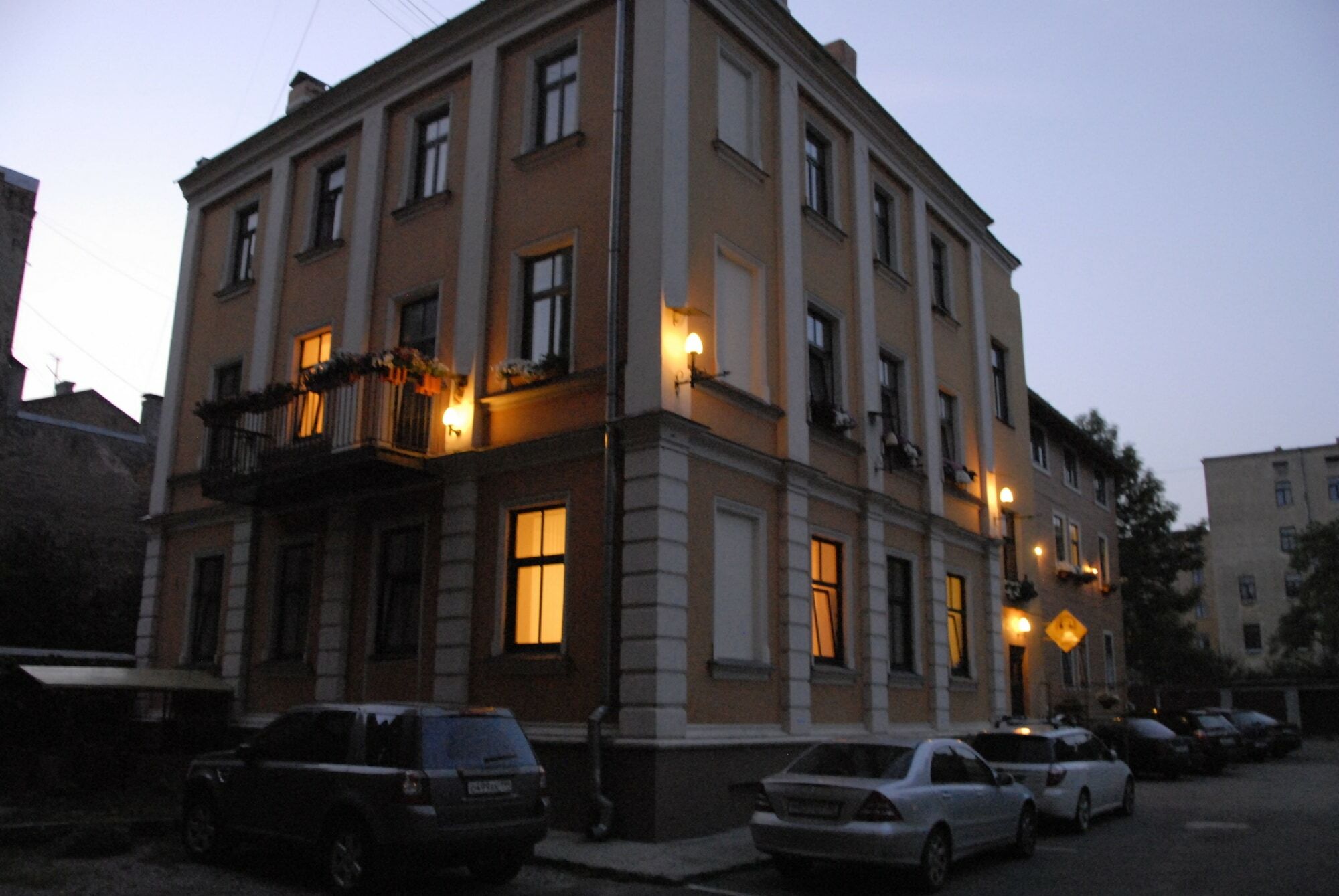 Hotel Knights Court Riga Esterno foto